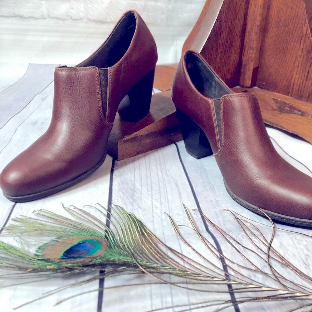 BOC Brown Leather Western Heel Ankle Boot Size 9.5